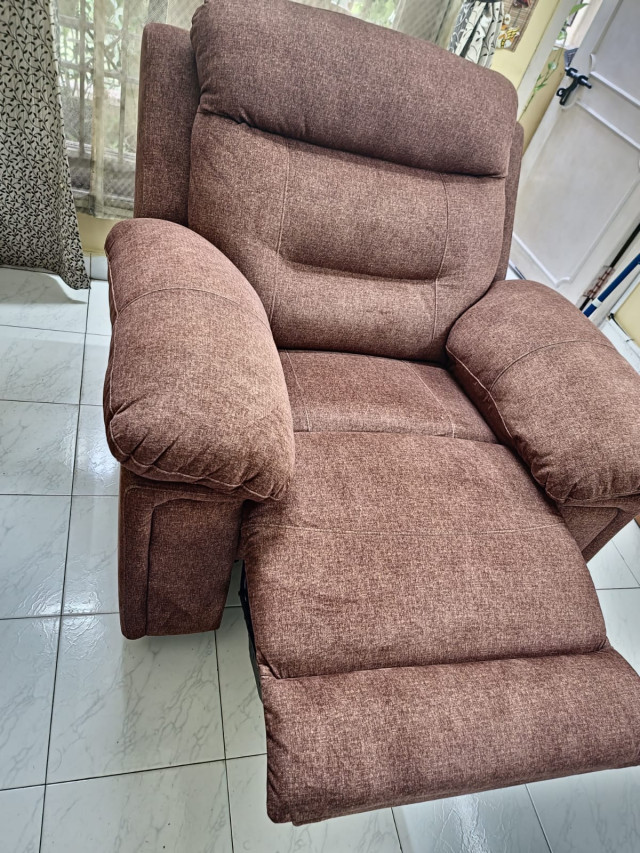 Almost new recliner Sofa set (chocolate brown)