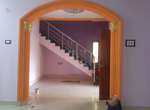 Independent Dublex house with land for sale near kunrathur, located at kunrathur to sriperumputhur main road 