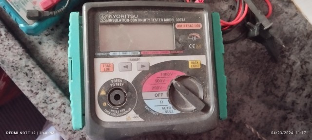 Insulation tester machine multimeter machine
