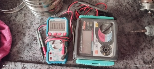 Insulation tester machine multimeter machine