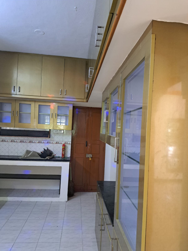 Ready to occupy .. individual compound villa with ups, CCTV also with furniture,  1 bed room+ huge hall+ 2 toilets, shaded sit out, garden, shaded terrace, car parking and 24 hours drinking water +etc