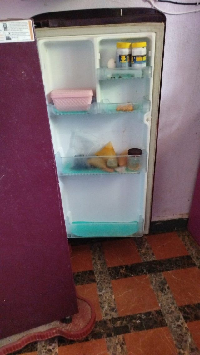 Lg single door fridge for sale, good working condition 