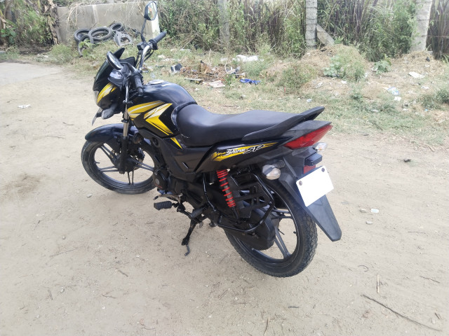 HONDA SHINE 2018 MODEL BS4 ENGINE EXCELLENT CONDITION   CONTACT   :7200199913 LOCATION. :TIRUPATTUR