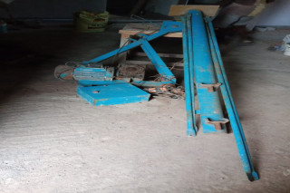 Monkey Crane for construction work